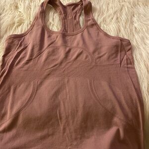 LULULEMON sport top